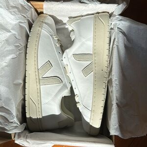 Urca CWL Sneaker (Women)